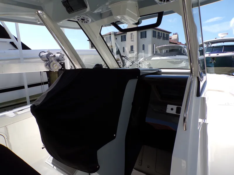 Slide: The Image of Pursuit 328 SPORT 2021 - 51