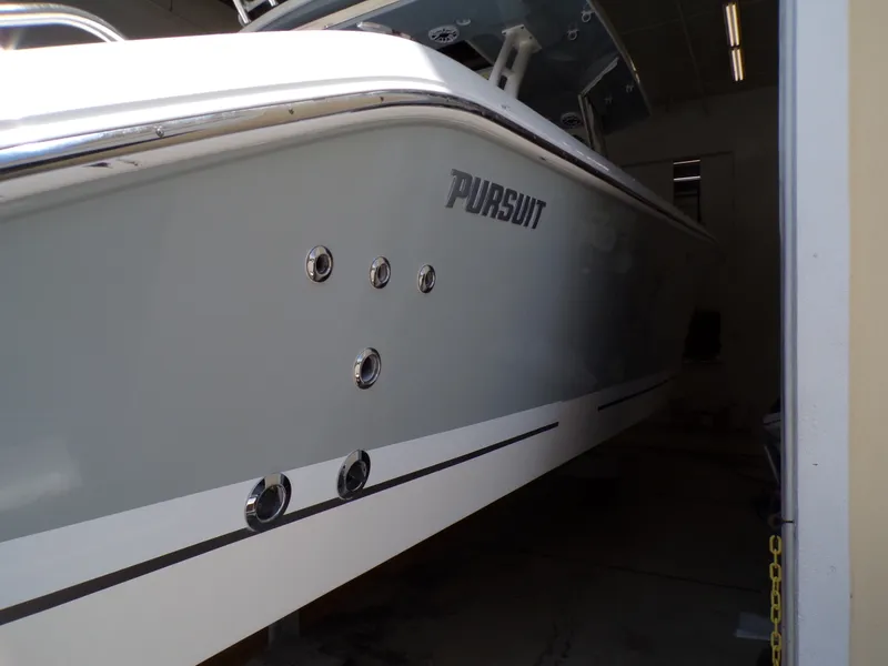Slide: The Image of Pursuit 328 SPORT 2021 - 41