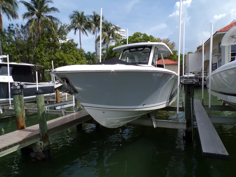 The Image of Pursuit 328 SPORT 2021 - 0