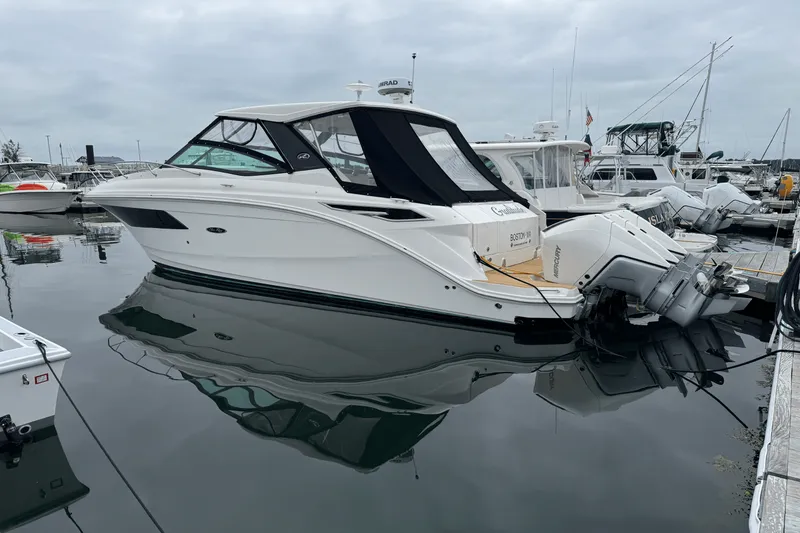 Slide: The Image of Sea Ray 320 SUNDANCER OUTBOARD 2023 - 0