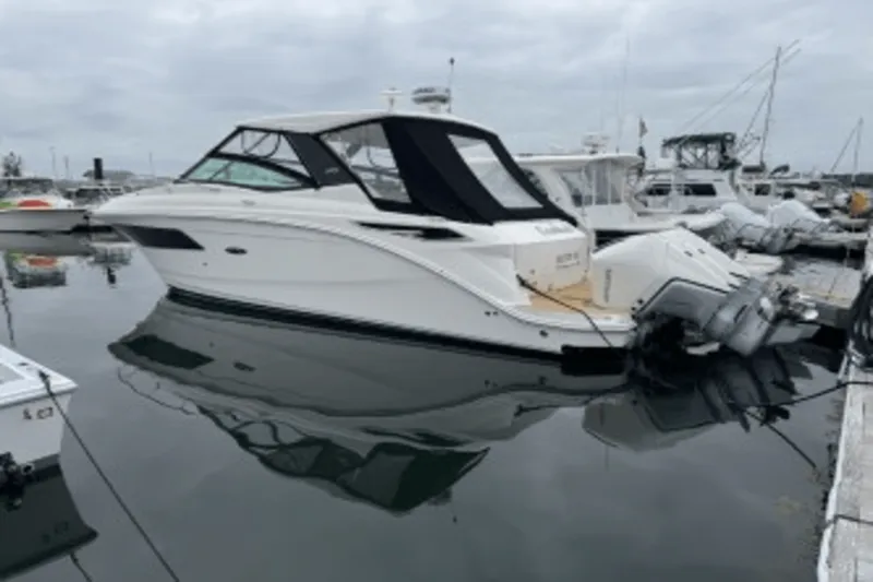 Slide: The Image of Sea Ray 320 SUNDANCER OUTBOARD 2023 - 4