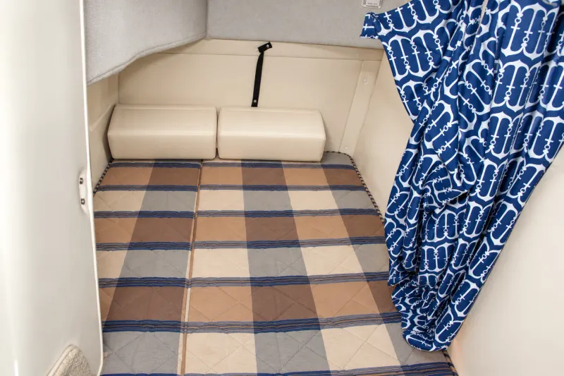 Slide: The Image of Monterey 250 Cruiser 2005 - 43