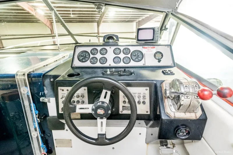 Slide: The Image of Chris-Craft 34 Amerosport 1987 - 17