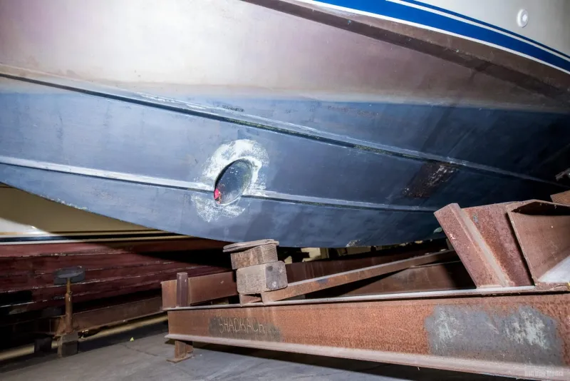 Slide: The Image of Chris-Craft 336 Mid Cabin 1985 - 13