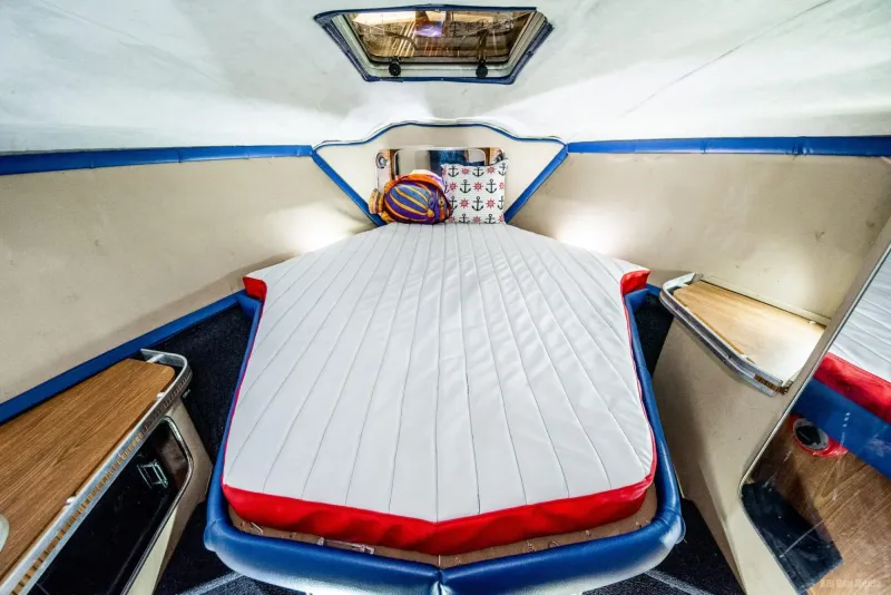 Slide: The Image of Chris-Craft 336 Mid Cabin 1985 - 39