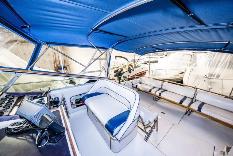 Slide: The Image of Chris-Craft 336 Mid Cabin 1985 - 21