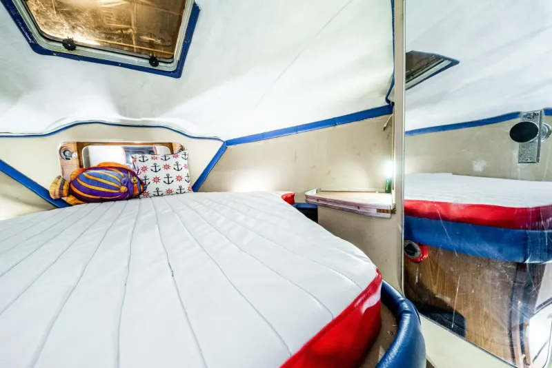 Slide: The Image of Chris-Craft 336 Mid Cabin 1985 - 37
