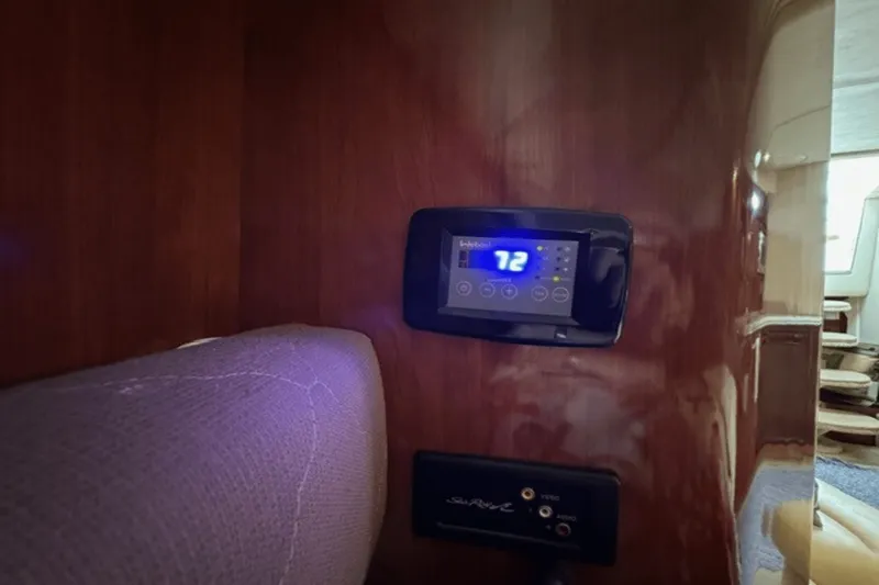 Slide: The Image of Sea Ray 340 Sundancer 2006 - 27