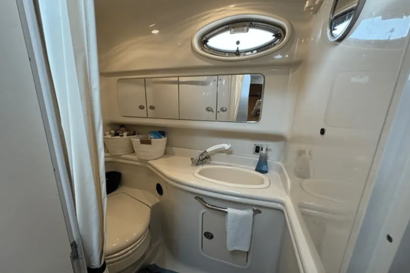 Slide: The Image of Sea Ray 340 Sundancer 2006 - 28