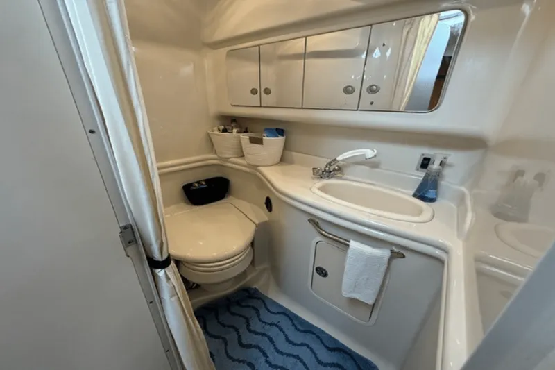 Slide: The Image of Sea Ray 340 Sundancer 2006 - 29