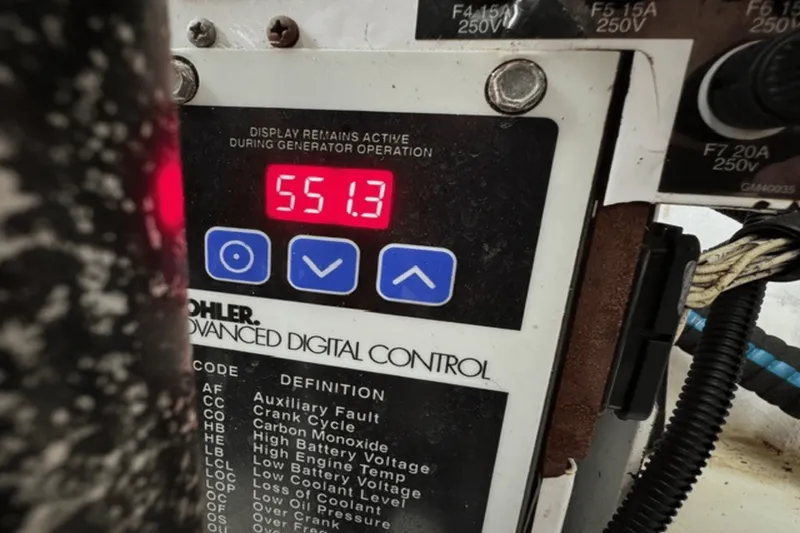 Slide: The Image of Sea Ray 340 Sundancer 2006 - 36