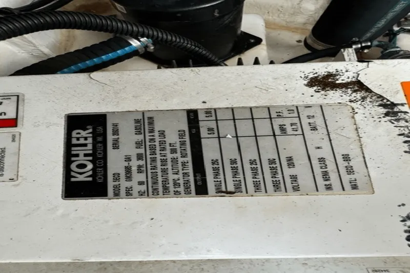 Slide: The Image of Sea Ray 340 Sundancer 2006 - 37