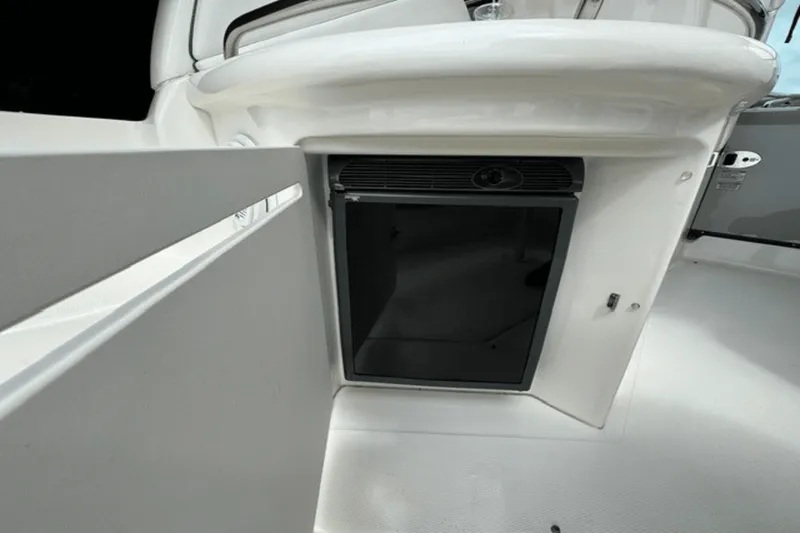 Slide: The Image of Sea Ray 340 Sundancer 2006 - 4