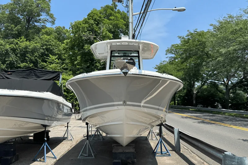 Slide: The Image of Boston Whaler 250 Outrage 2026 - 3