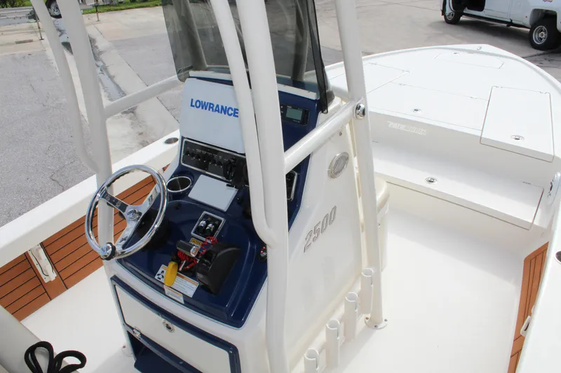 Slide: The Image of 2017 Pathfinder 2500 Hybrid boat console with Lowrance navigation system. - 45