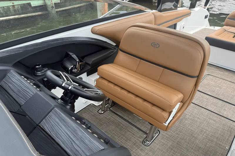 Slide: The Image of Cobalt 30SC Outboard 2023 - 20