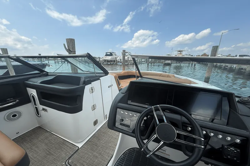 Slide: The Image of Cobalt 30SC Outboard 2023 - 22