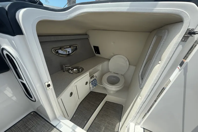 Slide: The Image of Cobalt 30SC Outboard 2023 - 23