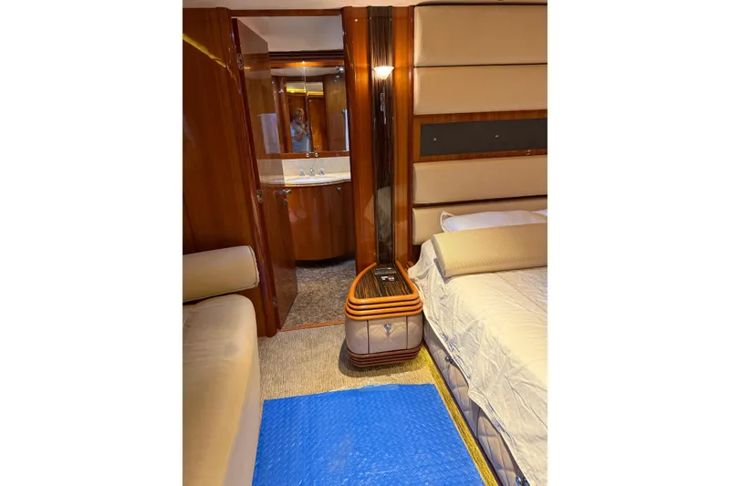 Slide: The Image of Luxurious Sunseeker 105 Yacht 2002 interior with elegant bedroom and ensuite bathroom. - 37