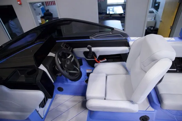 Slide: The Image of Malibu 26 LSV 2026 - 16