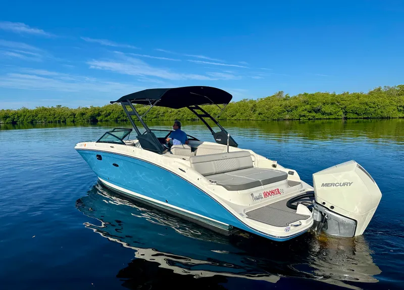 Slide: The Image of Sea Ray 270 SD OB 2024 - 8