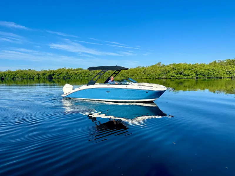 Slide: The Image of Sea Ray 270 SD OB 2024 - 2