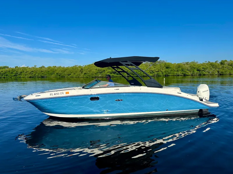 Slide: The Image of Sea Ray 270 SD OB 2024 - 7