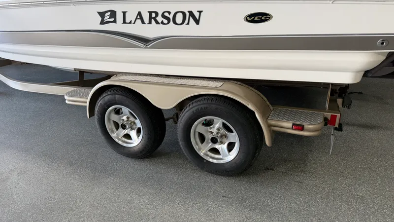 Slide: The Image of Larson LXI228 2006 - 82