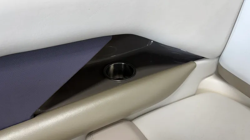 Slide: The Image of Larson LXI228 2006 - 30