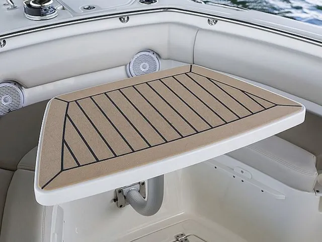Slide: The Image of Boston Whaler 230 Outrage 2026 - 17
