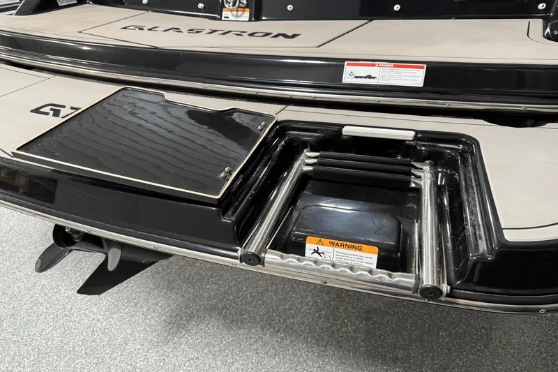 Slide: The Image of Glastron GTS 205 2019 - 13