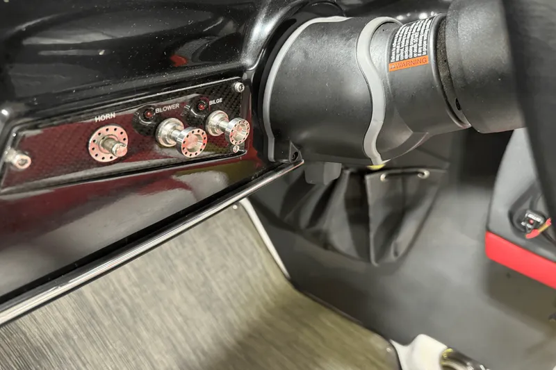 Slide: The Image of Glastron GTS 205 2019 - 42