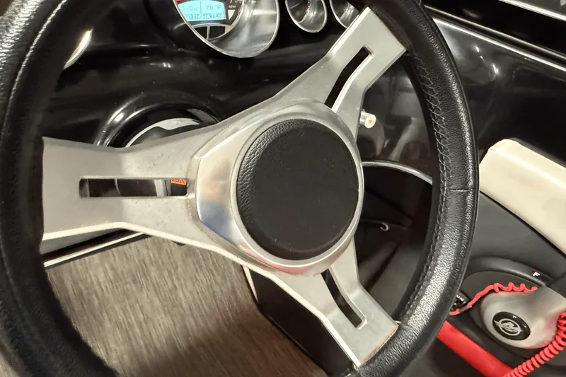 Slide: The Image of Glastron GTS 205 2019 - 43