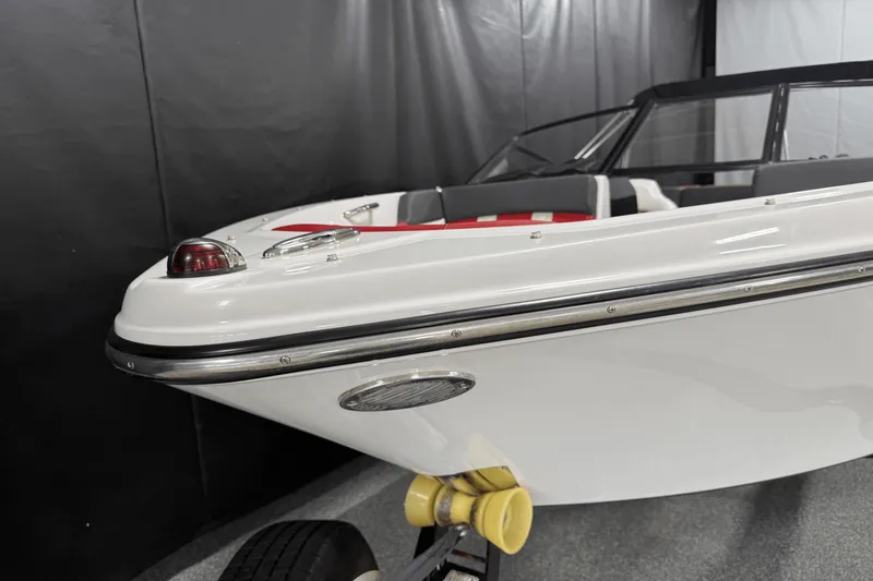 Slide: The Image of Glastron GTS 205 2019 - 72