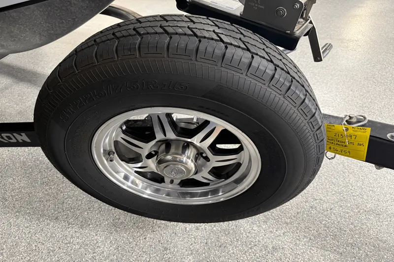 Slide: The Image of Glastron GTS 205 2019 - 74