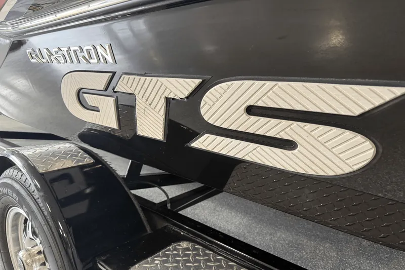 Slide: The Image of Glastron GTS 205 2019 - 8