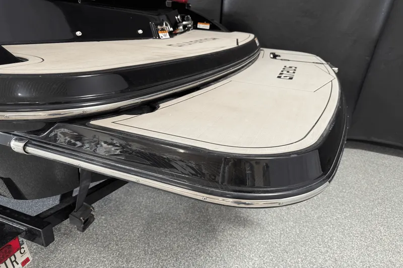 Slide: The Image of Glastron GTS 205 2019 - 9