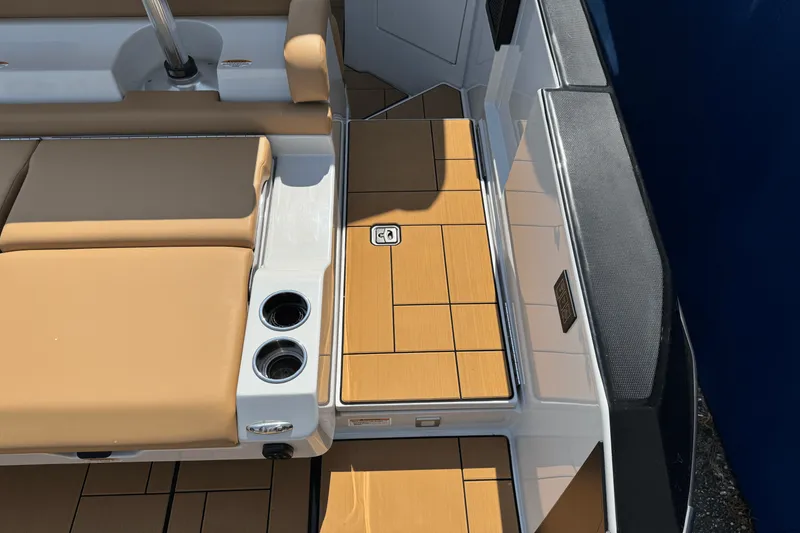 Slide: The Image of Aviara AV36 2022 - 14