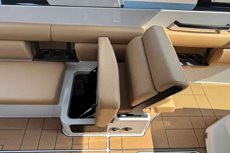 Slide: The Image of Aviara AV36 2022 - 36