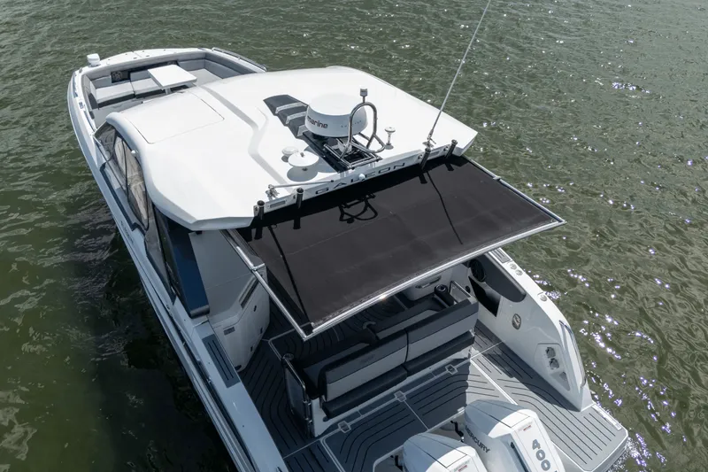 Slide: The Image of Galeon 325 GTO 2024 - 5