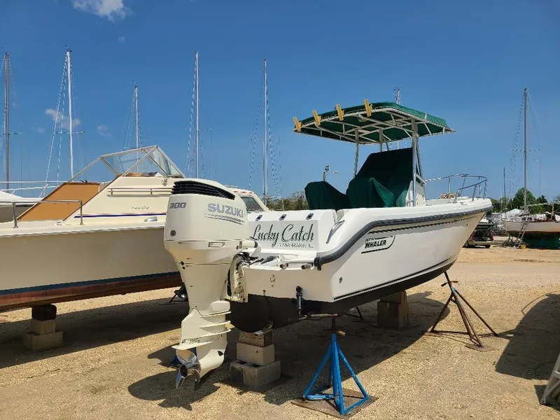 Slide: The Image of Boston Whaler 23 Outrage 2000 - 1