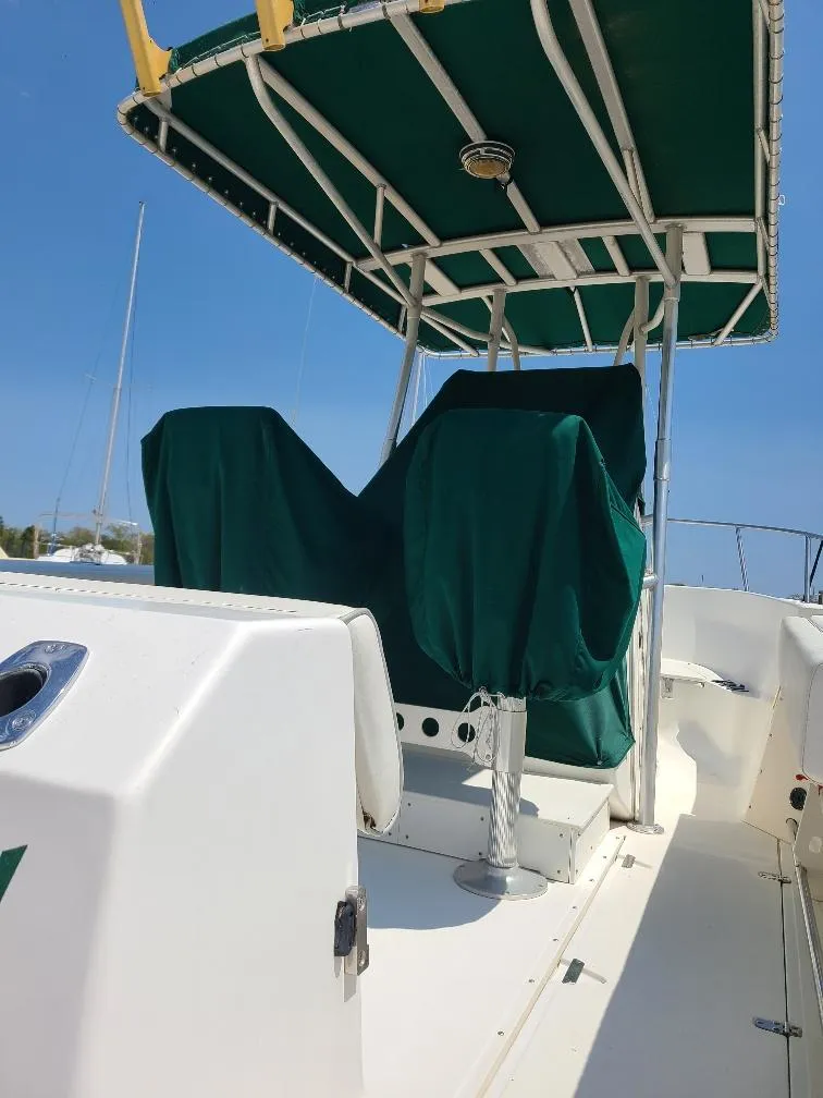Slide: The Image of Boston Whaler 23 Outrage 2000 - 7