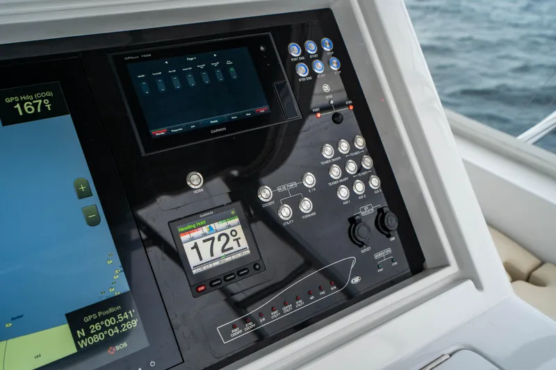 Slide: The Image of Jim Smith Custom 66 Sportfish 1999 - 17