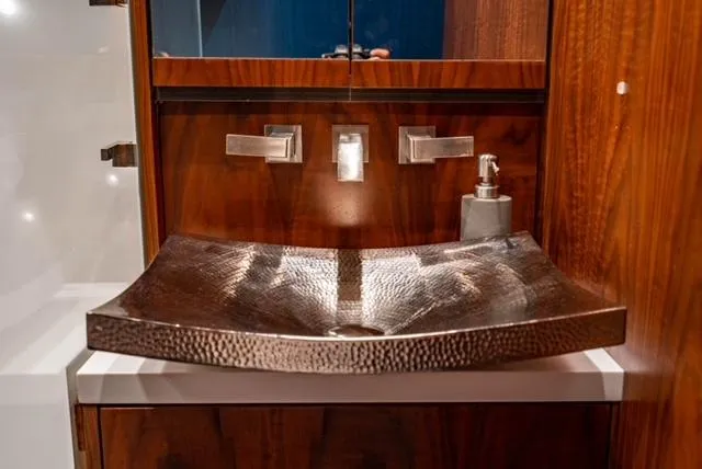 Slide: The Image of Jim Smith Custom 66 Sportfish 1999 - 35