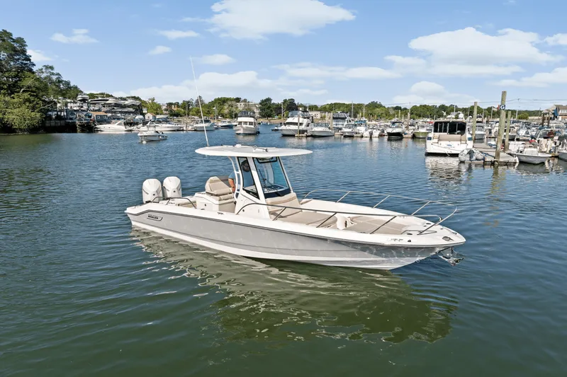 Slide: The Image of Boston Whaler 280 Dauntless 2025 - 39