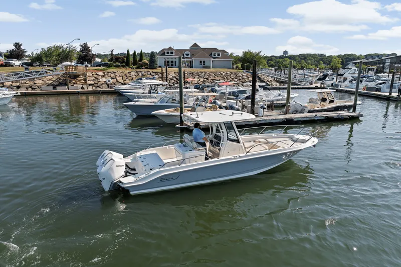 Slide: The Image of Boston Whaler 280 Dauntless 2025 - 42