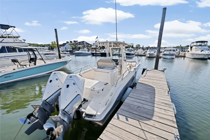 Slide: The Image of Boston Whaler 280 Dauntless 2025 - 5