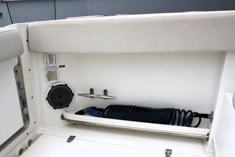 Slide: The Image of Boston Whaler 320 VANTAGE 2017 - 22