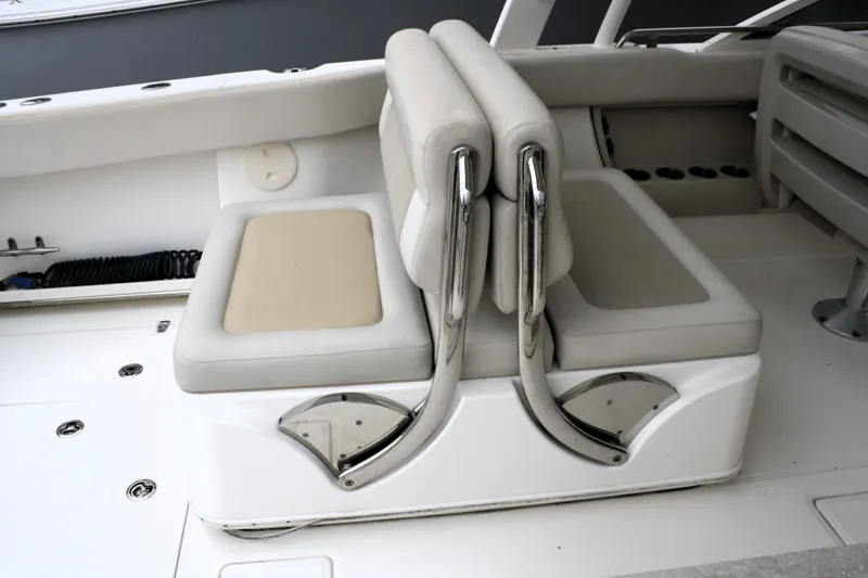 Slide: The Image of Boston Whaler 320 VANTAGE 2017 - 27