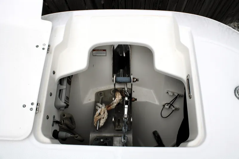 Slide: The Image of Boston Whaler 320 VANTAGE 2017 - 59